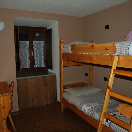 Casa Vacanza In Centro A La Salle Luaran gambar